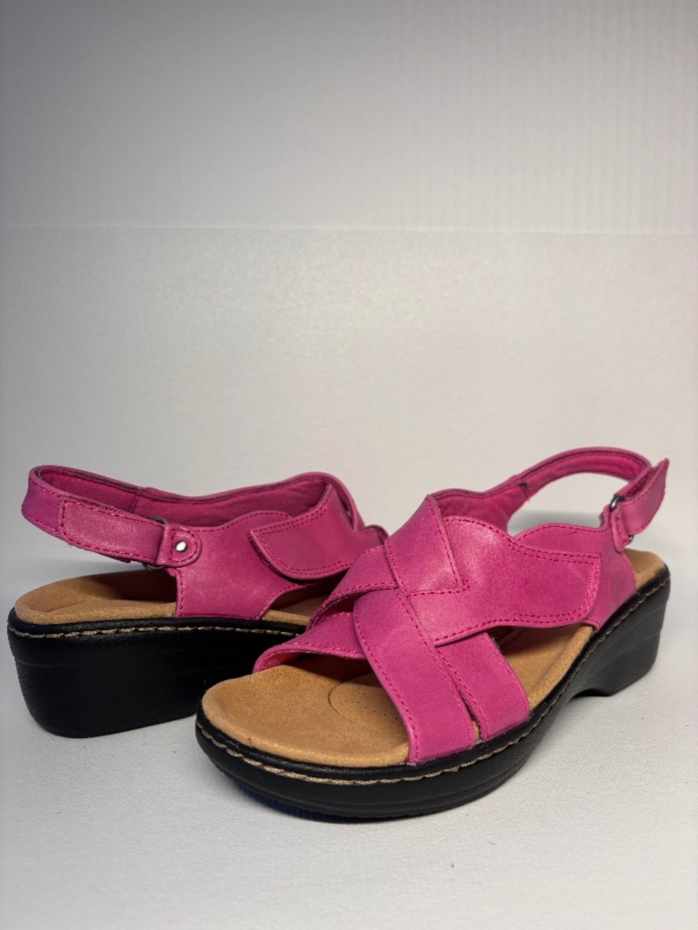 Clarks Collection NEW Pink Leather Sandals Comfort Slingback Wedge Size 6